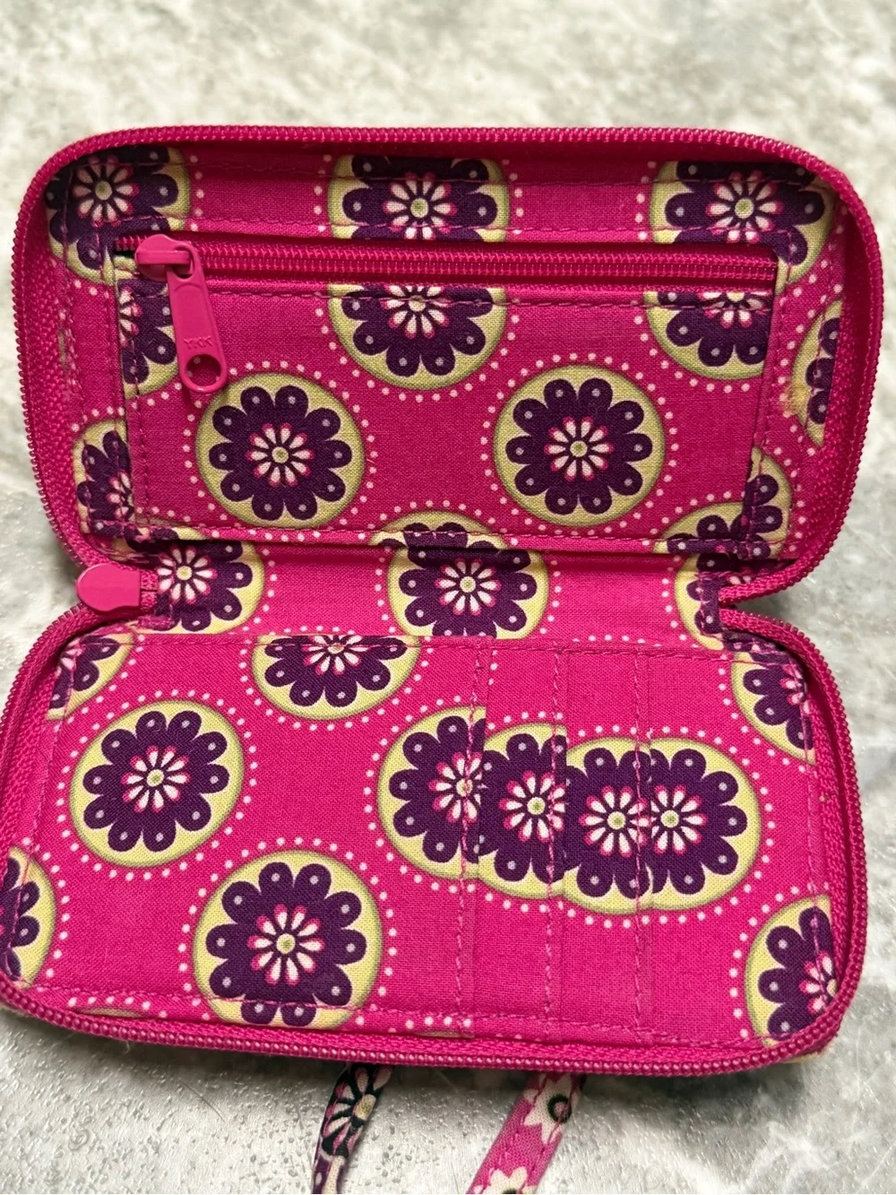Vera Bradley Pink Paisley Quilted Zip Around Wristlet Wallet ID Holder Green